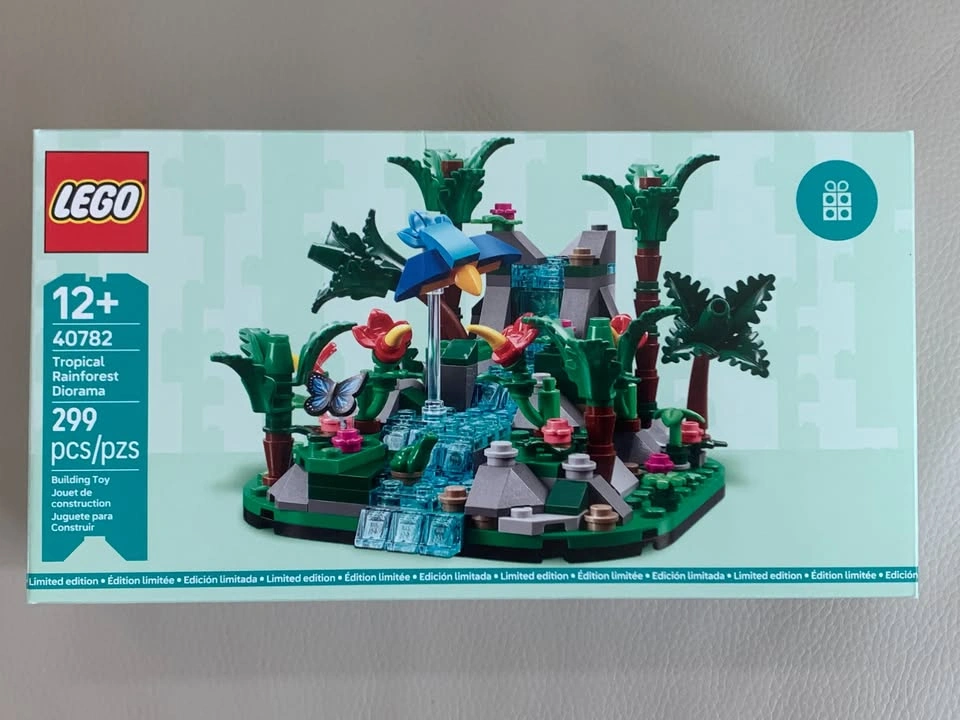 Brand New Sealed LEGO #40782 Tropical Rainforest Diorama - photo 2