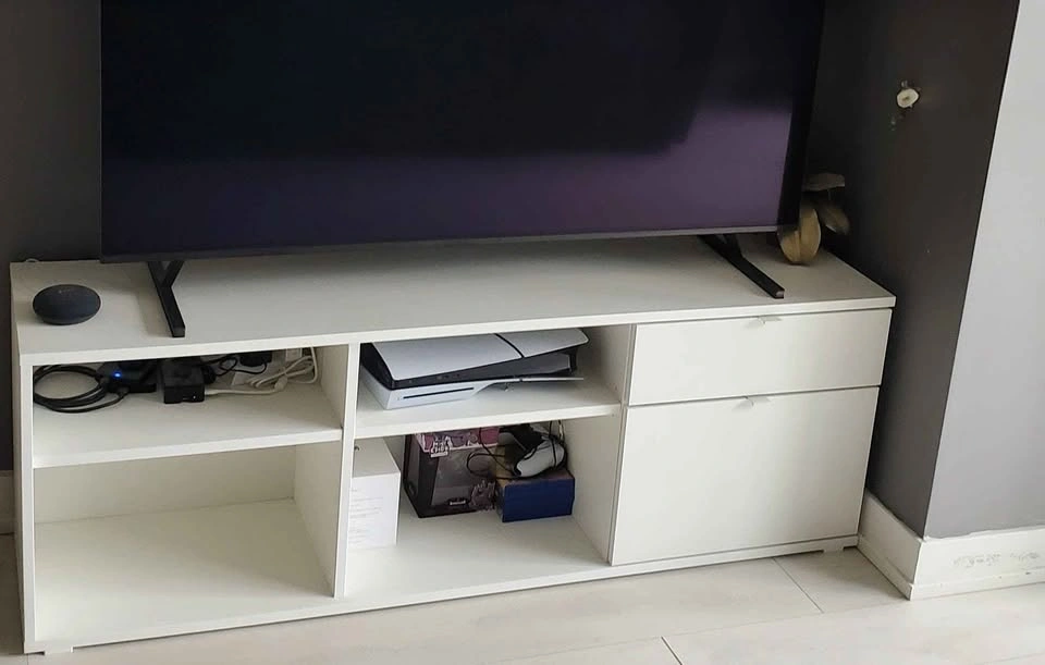 IKEA White TV Bench / Entertainment Unit (Assembled, Like New) - photo 3