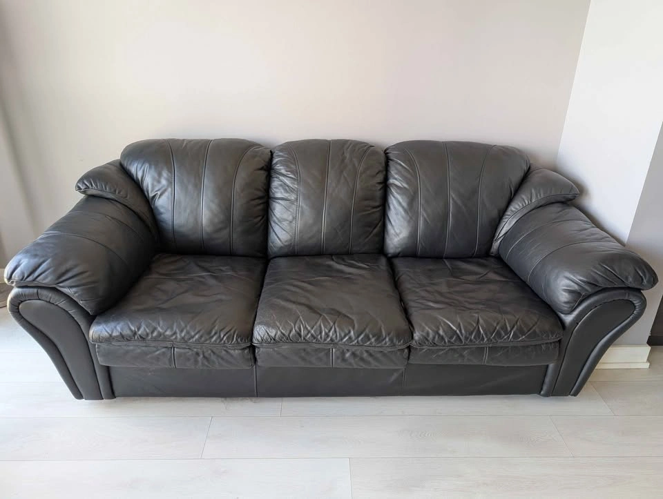 86" Black Leather Sofa - Clean & Comfortable Couch - photo 3