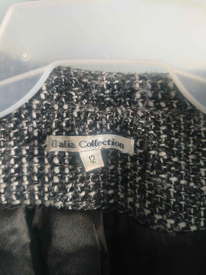 Timeless Elegance in Every Stitch - Tweed Jacket - photo 3