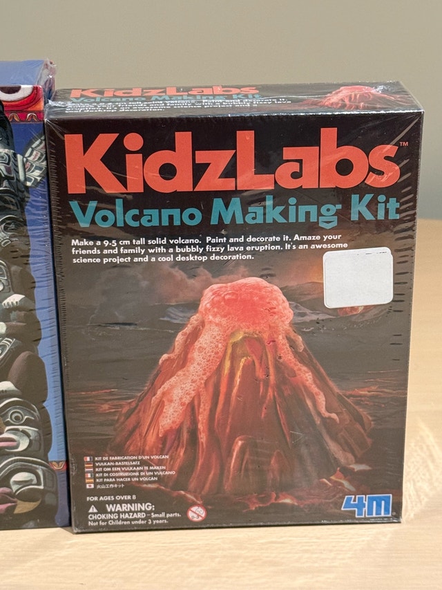 4M North American Totem Poles and KidzLabs Volcano Kit - photo 3