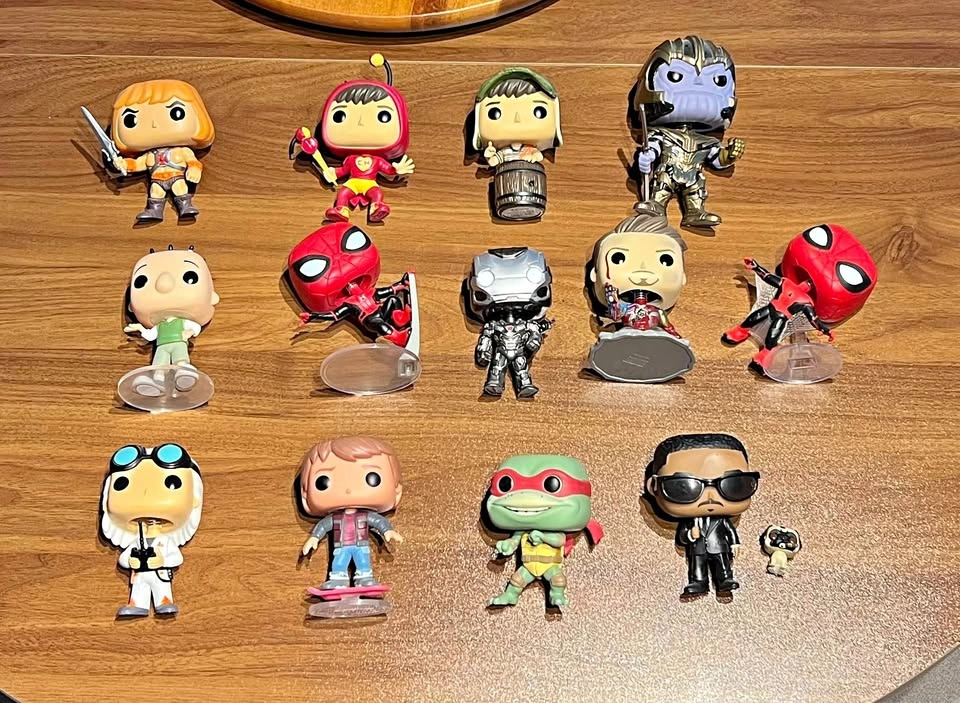 13x Funkos