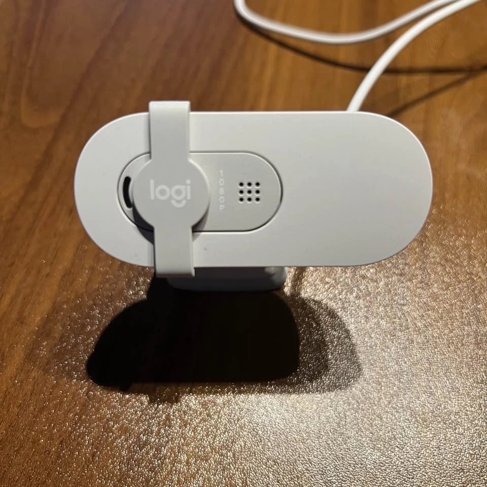 Logitech Brio 100 Full HD 1080p Webcam - photo 3