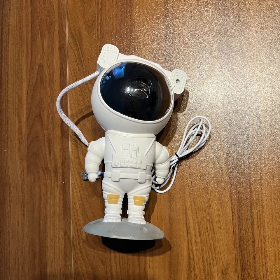 $39 Astronaut Star Projector Night Light - photo 2