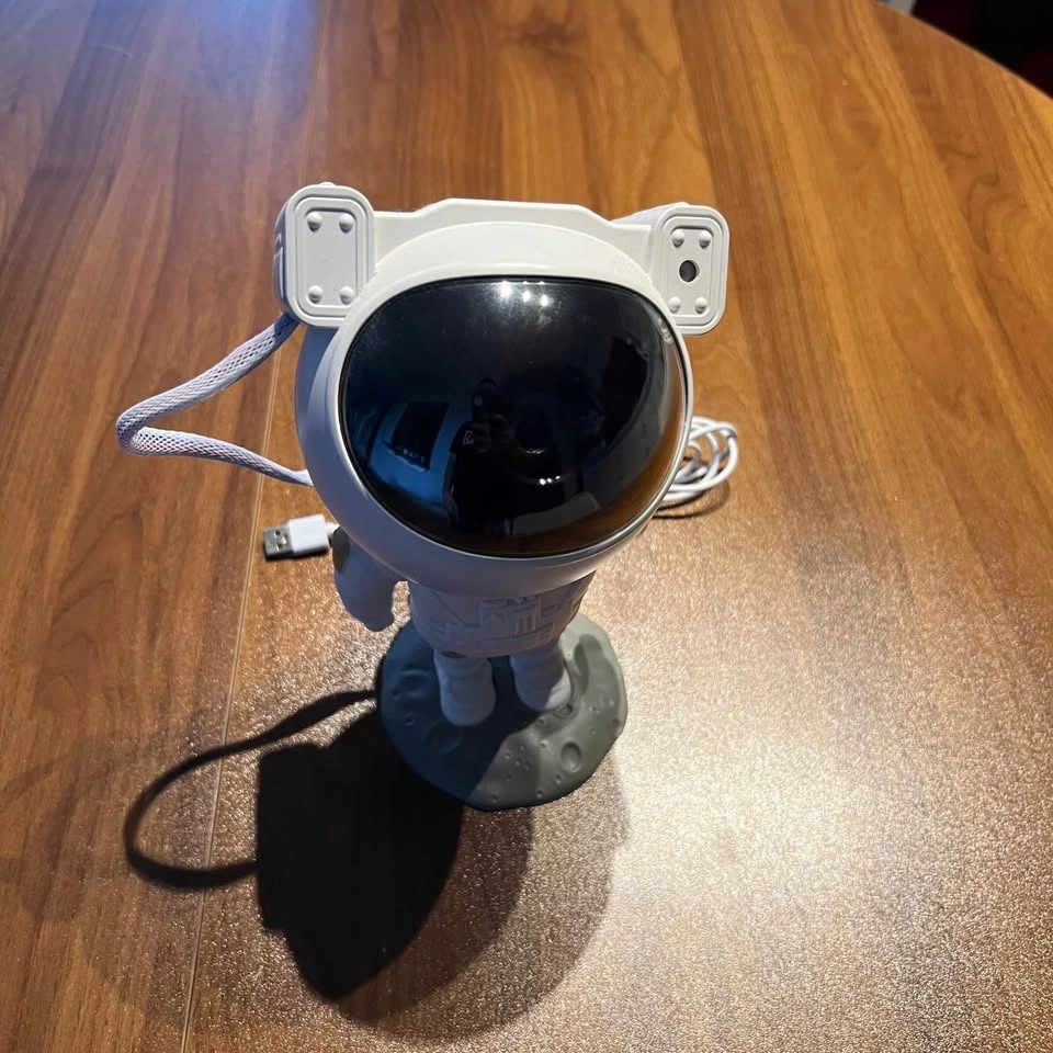 $39 Astronaut Star Projector Night Light - photo 3