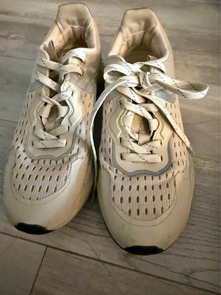 Oysho Sneakers