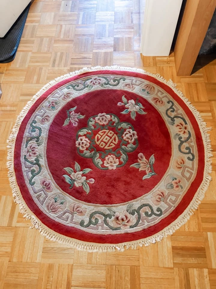 Round Vintage Peking Rug, 43” - photo 2