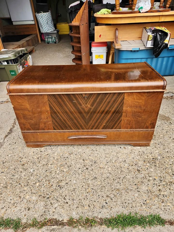 Cedar Hope chest/ Blanket Chest