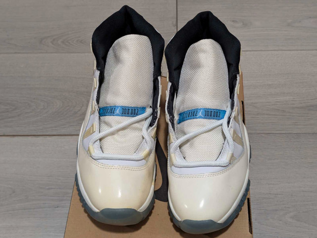 DS Air Jordan "Columbia Blue" 11 - Size 8.5 (1996) - photo 2