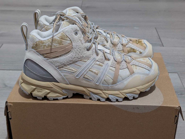 DS Asics Cream/Sand Gel Sonoma 15-50MT