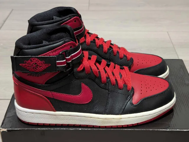 DS Air Jordan "Bred" 1 High Strap - Size 9 (2008) thumbnail