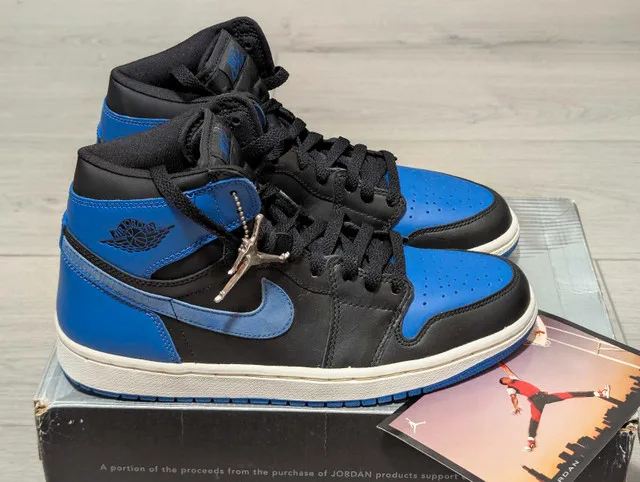 Air Jordan "Royal" 1 Retro - Size 9 (2001) thumbnail