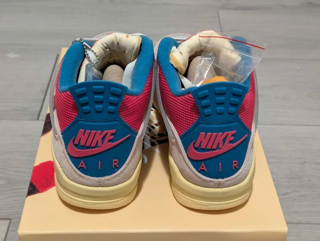 DS Air Jordan x Union Guava 4 - Size 9 image indicator(4)