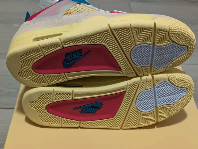 DS Air Jordan x Union Guava 4 - Size 9 image indicator(5)