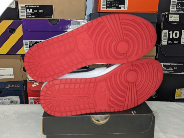 DS Air Jordan "Chicago" Retro 1 Mid - Size 9.5 - photo 5