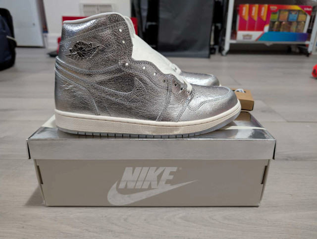 DS Jordan "Metallic Silver" Retro 1 High - Size 9.5M/11W