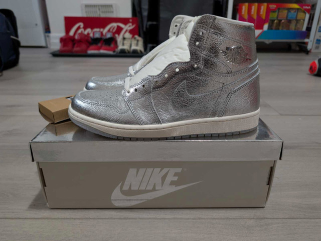 DS Jordan "Metallic Silver" Retro 1 High - Size 9.5M/11W - photo 3