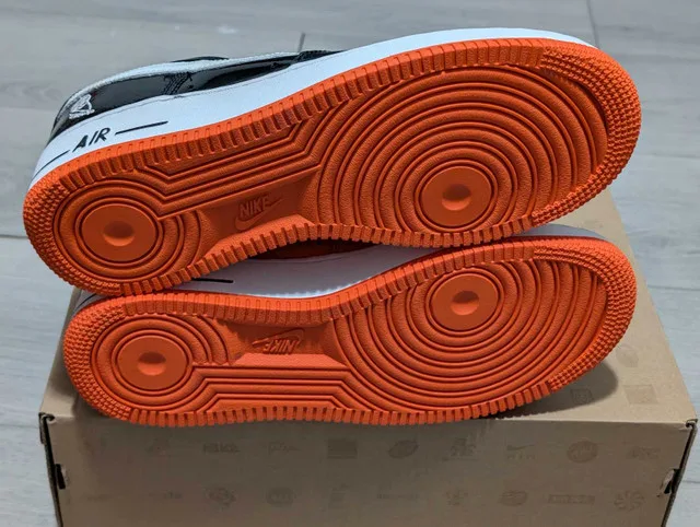 DS Nike "Halloween" Air Force 1 Low - Size 8 image indicator(5)