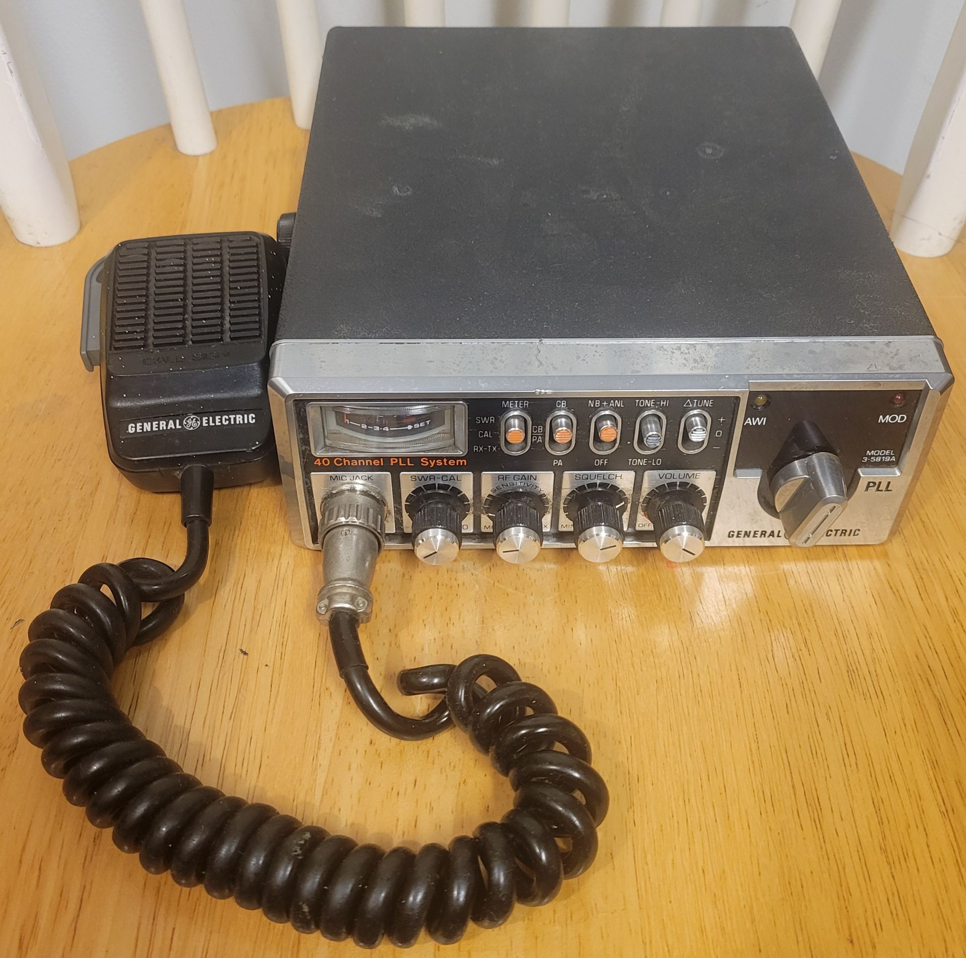 GE General Electric 3-5819A CB Radio 40 Channel Transceiver