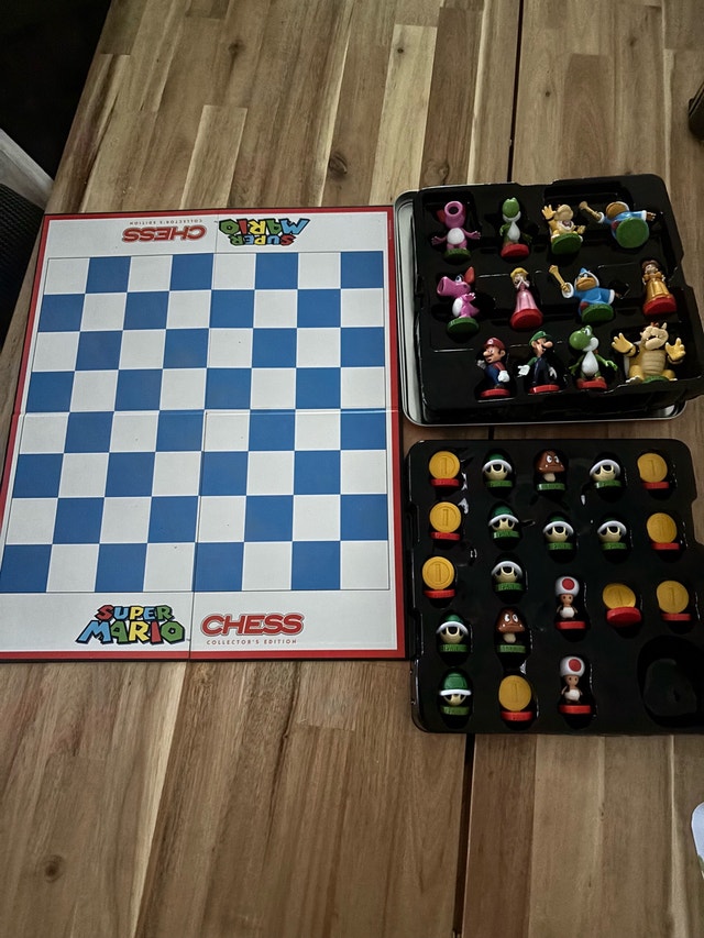 Nintendo Super Mario Chess Collector's Edition - photo 2