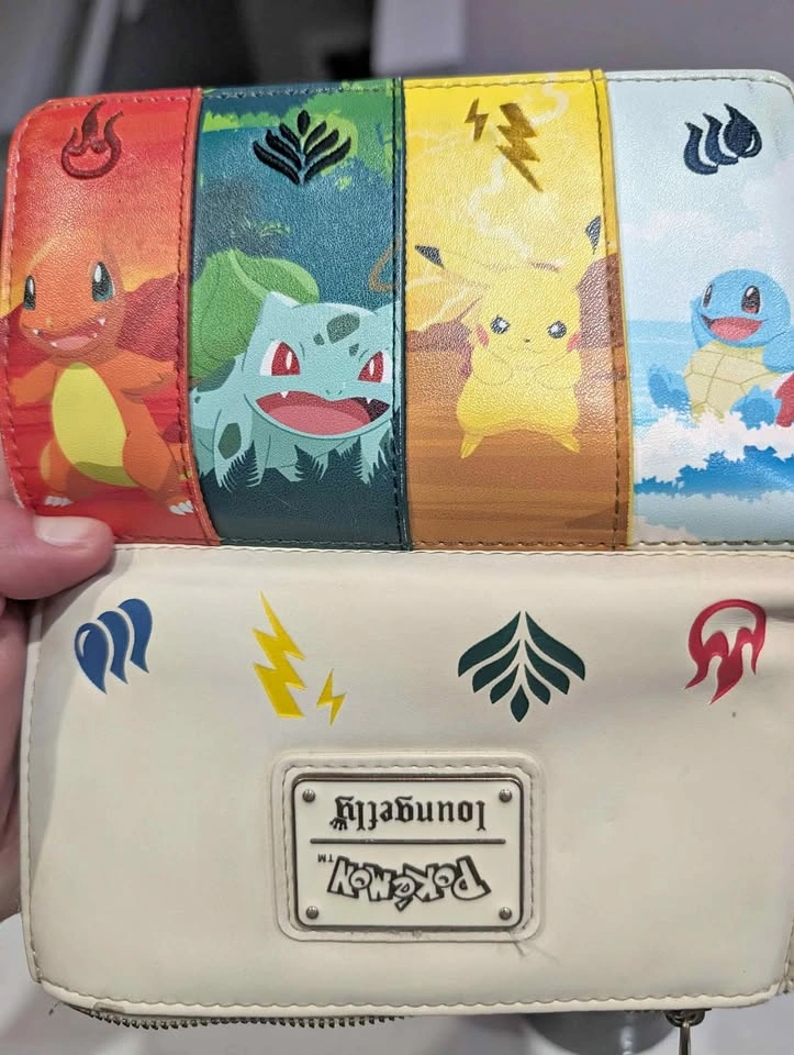 Loungefly Pokemón wallet