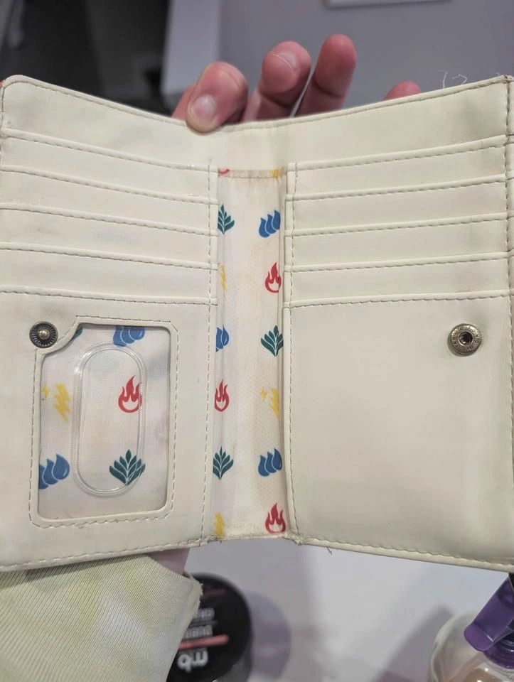 Loungefly Pokemón wallet - photo 2