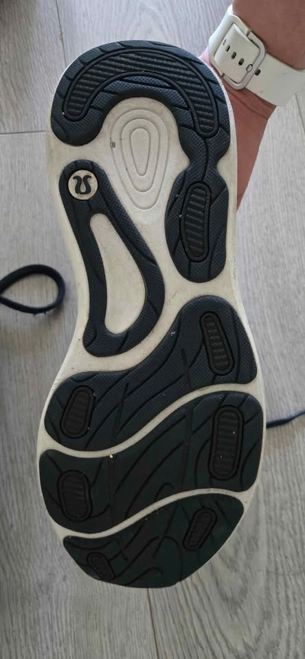 Lululemon Chargefeel low shoes- size 9 - photo 5