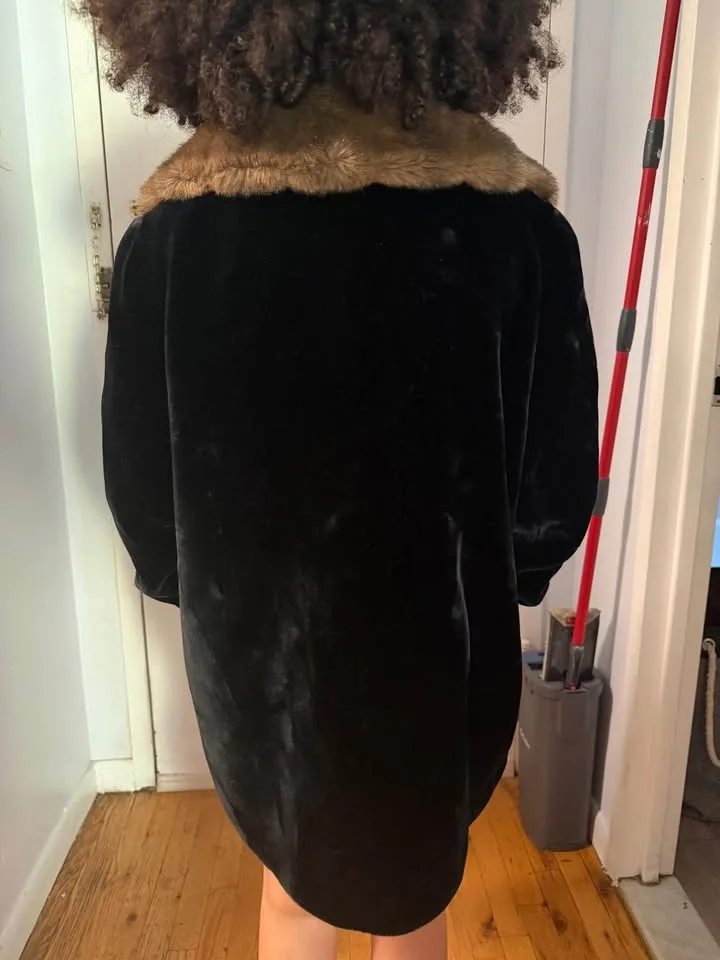 Vintage Borgaza Black Faux Fur Coat with Brown Collar- size 16 - photo 3