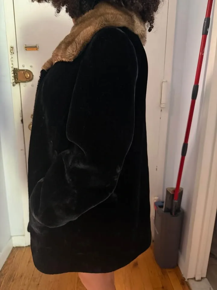 Vintage Borgaza Black Faux Fur Coat with Brown Collar- size 16 - photo 4