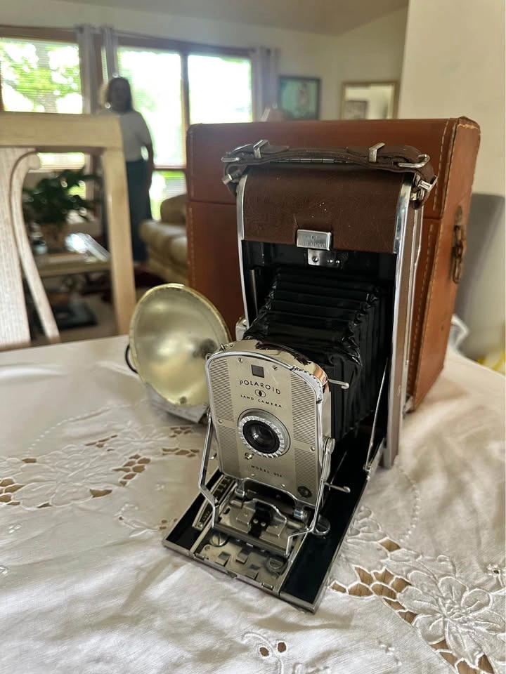 Polaroid Model 95A Land Camera w/ Case and Flash - photo 3