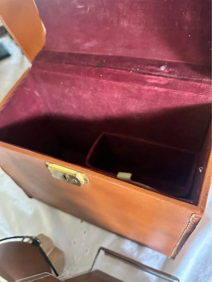 Polaroid Model 95A Land Camera w/ Case and Flash - photo 4