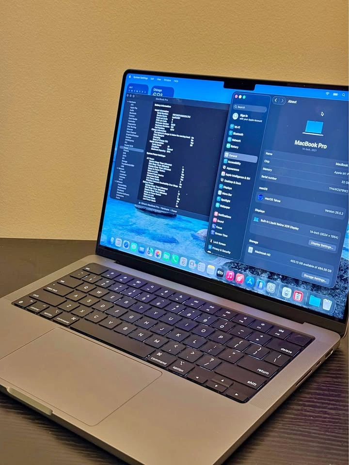 MacBook Pro 14-inch, M1 Pro 2021 32GB RAM 512SSD