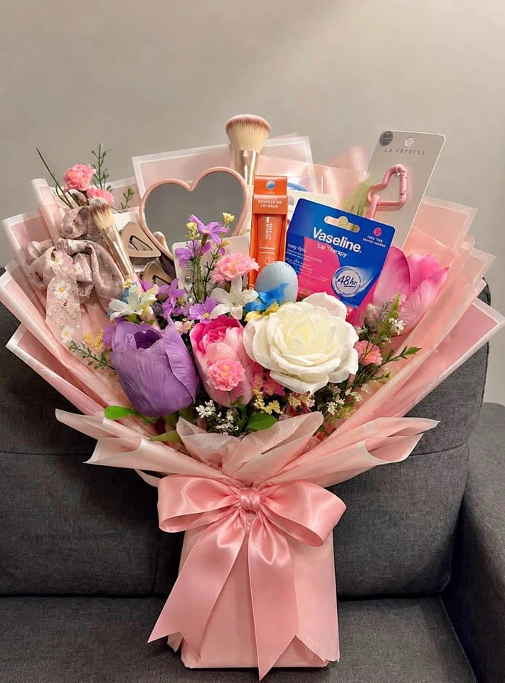 Beauty and Makeup Gift Bouquet