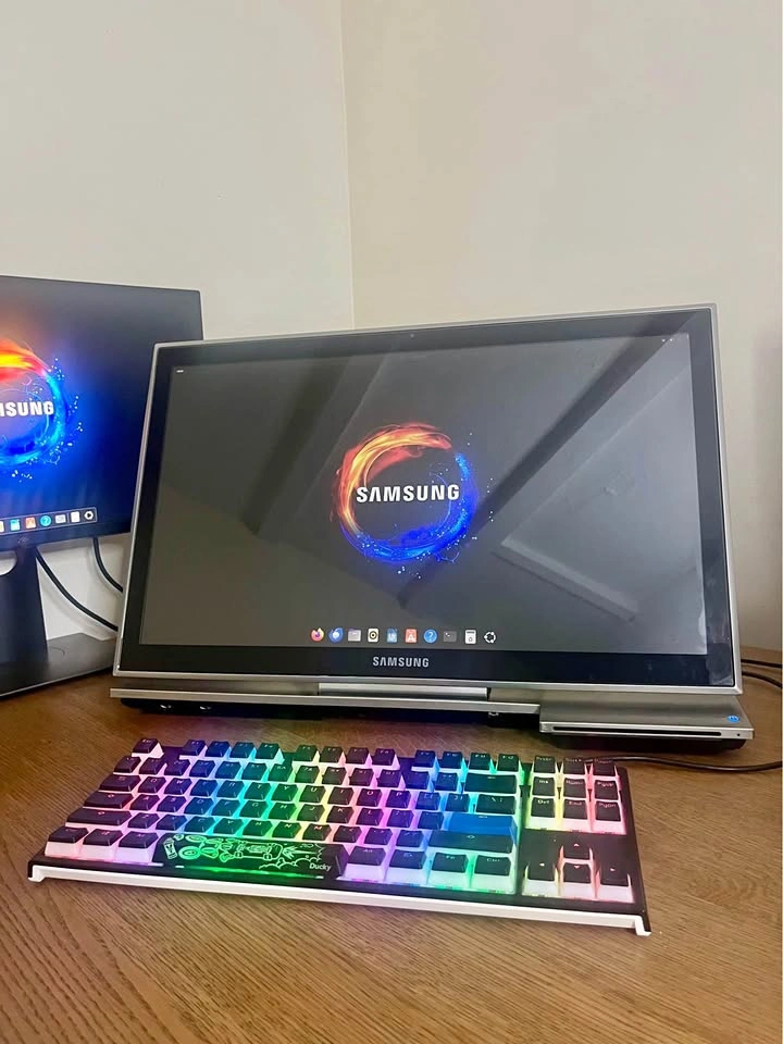 Samsung (All-In-One) Desktop PC