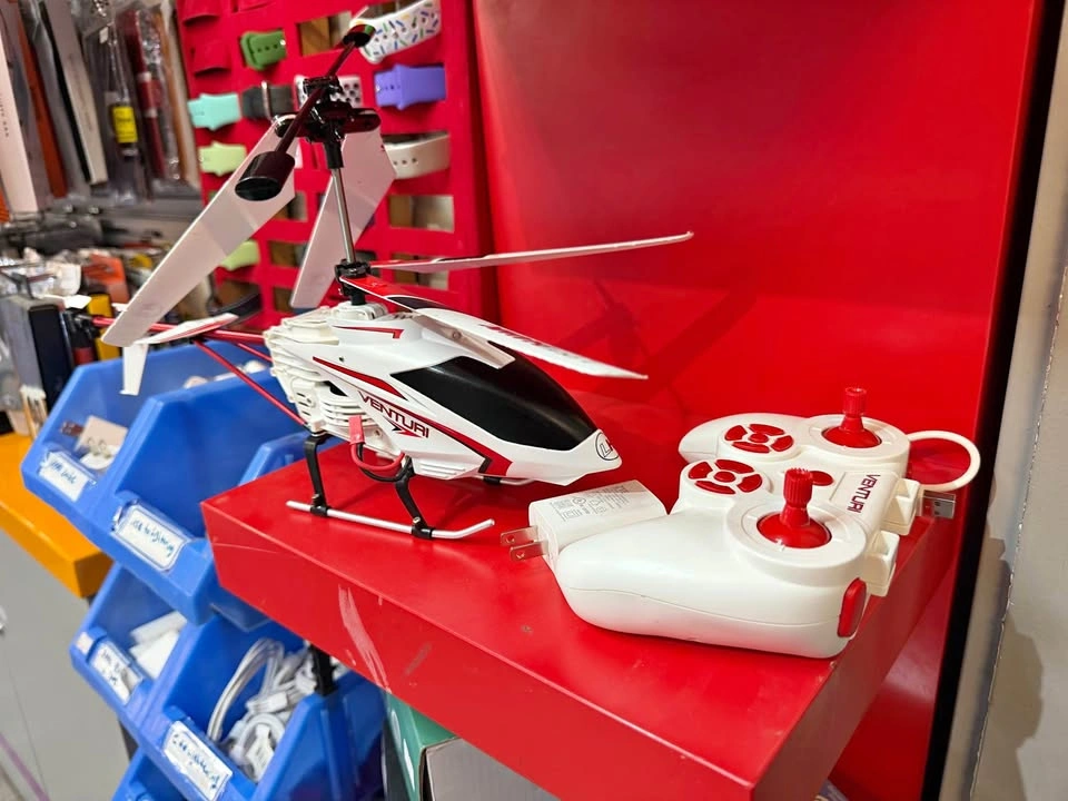 Venturi Remote Control Helicopter with Controller