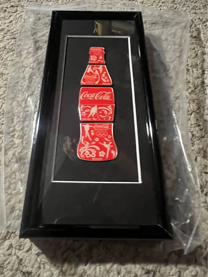 Coca-Cola 2014 Sochi Winter Olympics Framed Pin Set - photo 2