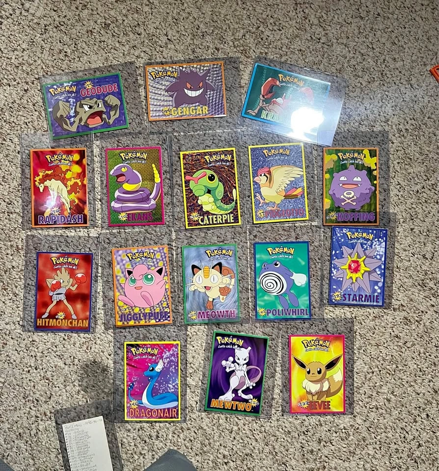 Vintage Pokémon Nintendo Trading Cards Lot - 16 Pieces