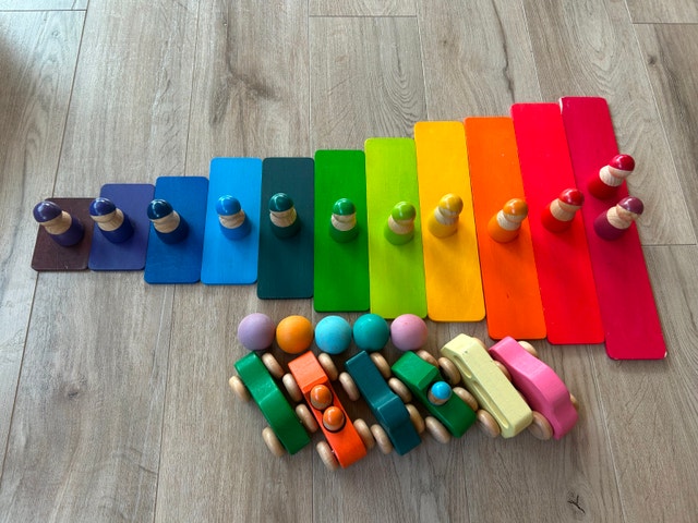 Rainbow Friends and Wooden Cars Set with rainbow plates