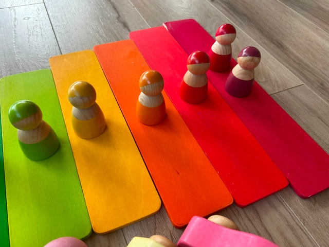 Rainbow Friends and Wooden Cars Set with rainbow plates - photo 3