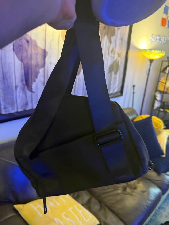 Gym shark bag and bottle - photo 2