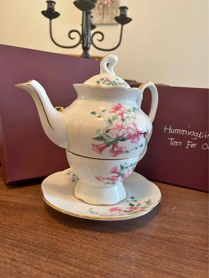 Adeline Hummingbird Tea For One Set