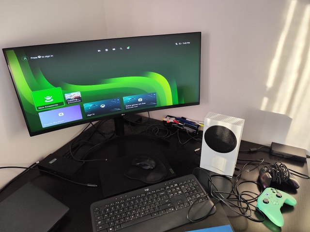 (Delivery) Xbox Series S w/games - photo 2