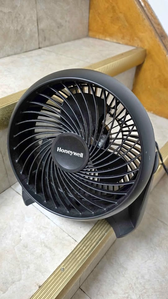 Honeywell TurboForce Desk Fan