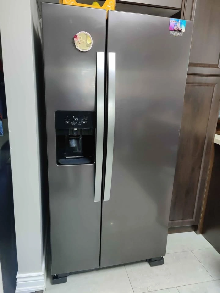 Whirlpool Side by Side Refrigerator in Black Stainless Steel