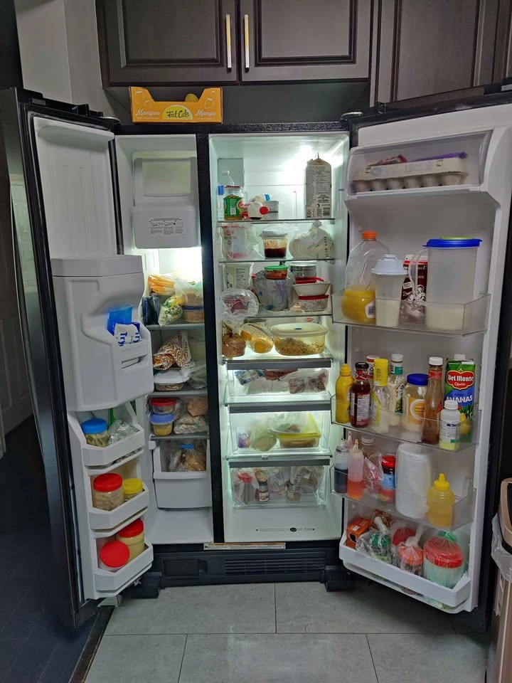 Whirlpool Side by Side Refrigerator in Black Stainless Steel - photo 3