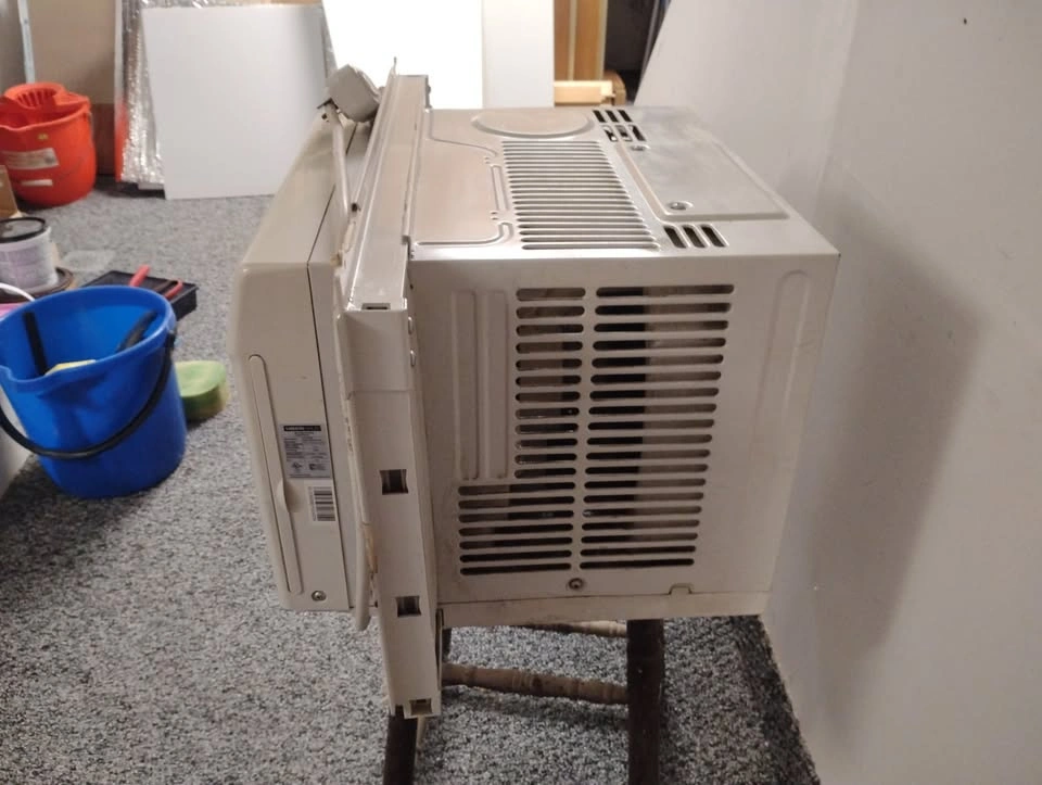 USED - UberHaus Window Air Conditioner - 6,000 BTU - photo 2