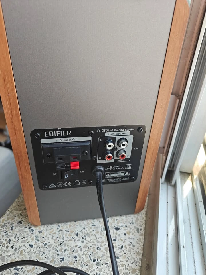 Edifier R1280T Powered Bookshelf Speakers - photo 4