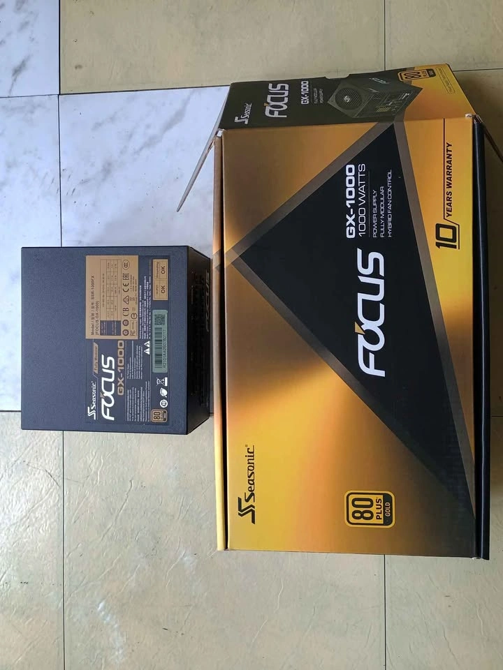 Seasonic FOCUS GX-1000 Power Supply - photo 5