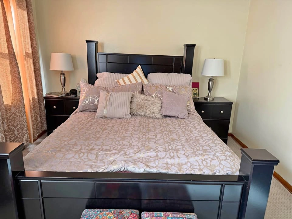 Complete Bedroom Set — Dark Espresso Brown — Like New