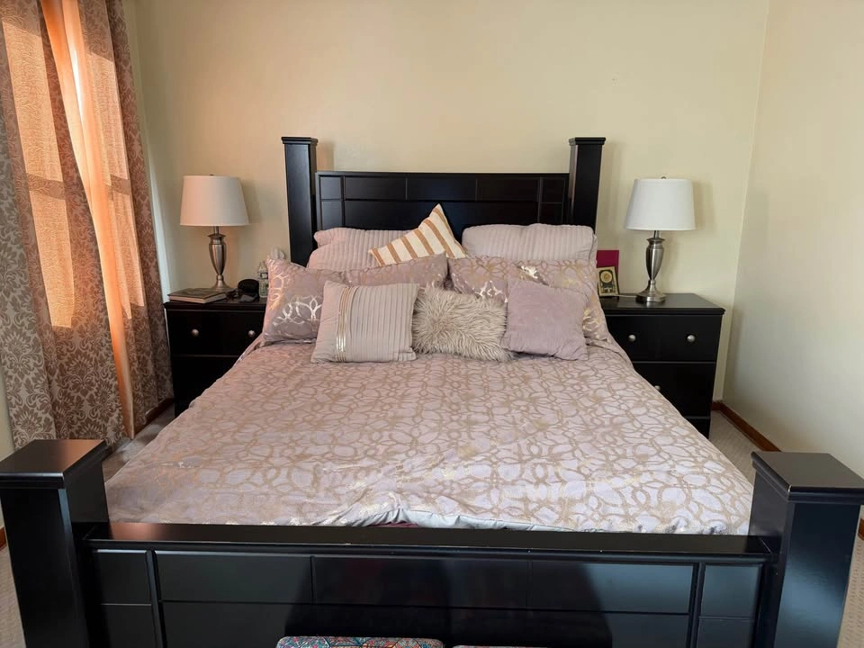 Complete Bedroom Set — Dark Espresso Brown — Like New - photo 2